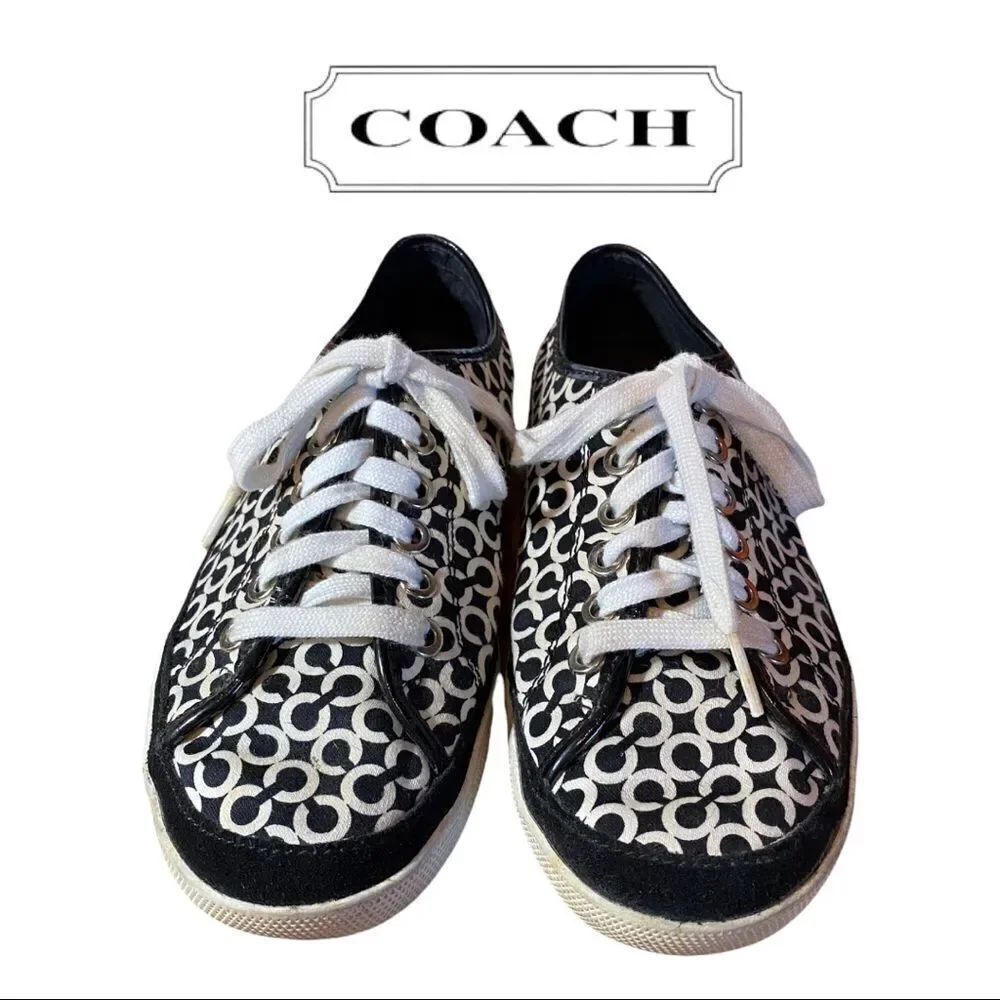 Coachย "Edith" Black & Ivory Signature C Lace Up ShoesโSneakers 6.5